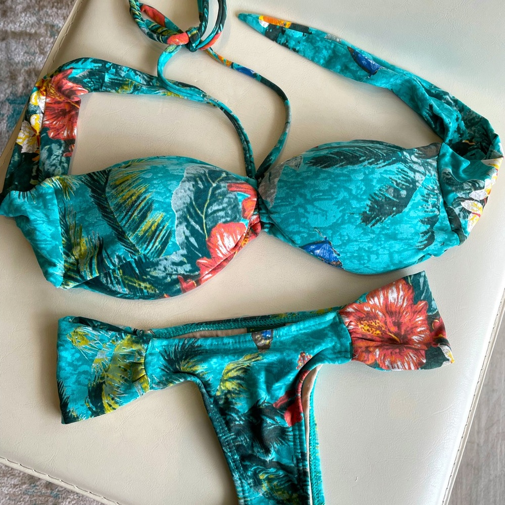 Brazilian Bikini Strapless (Hawaiian Print)